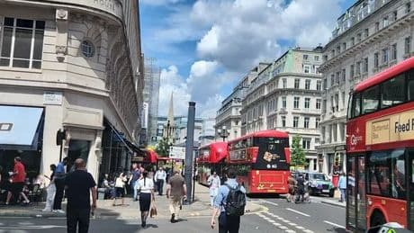 Regent Street bus 'ploughs into two people' in London as cops lock down area