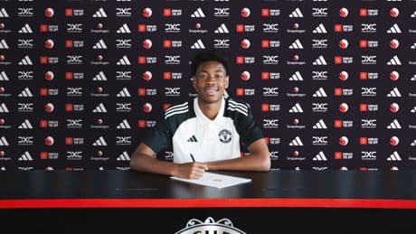 Manchester United sign young forward Enzo Kana-Biyik