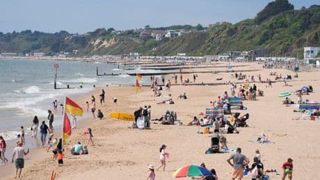 'Omega block' causing sunshine and soaring temperatures - and it 'won't end any time soon'