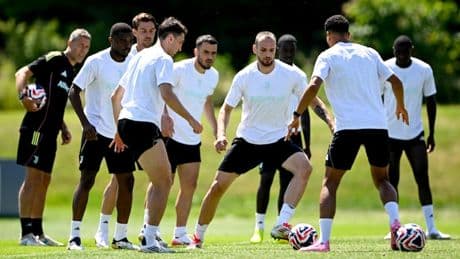 &quot;Tre chili persi a fine partita, i pericoli e le strategie: il caldo la Juve lo affronter&agrave; cos&igrave;&quot;