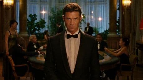 « Reflet dans un diamant mort », un bijou visuel qui déconstruit le film d’agent secret