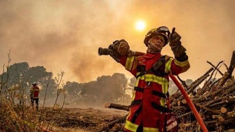 Waldbrand in Frankreich: Warum sich die Flammen nur schwer beherrschen lassen