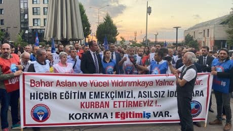 Mahkemeyi kazandı, hâlâ göreve dönemedi