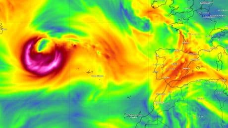 La llegada de un frente frío y el acercamiento del huracán Erin dejan a España en "buena situación" para los incendios