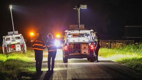 Auto rijdt door na aanrijding bij Burdaard, politie vraagt via Burgernet om hulp