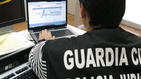 Investigan a un joven de Bilbao por estafar 40.000 euros a un hombre tras hacerse pasar por una mujer con una herencia millonaria