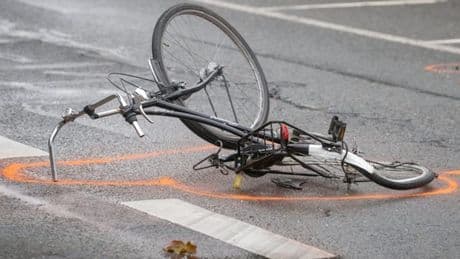 Nürnberger Land: Fahrradfahrer stirbt nach Unfall mit Kleintransporter