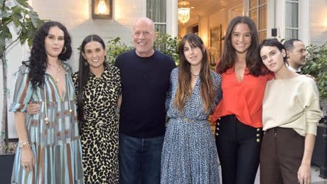 Dementerende Bruce Willis woont gescheiden van zijn gezin: ’De zwaarste beslissing die ik ooit heb genomen’
