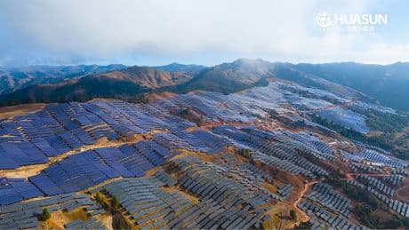 China ha estado tan cerca de morir de éxito con sus paneles solares que ha tomado la única decisión lógica: fabricar menos