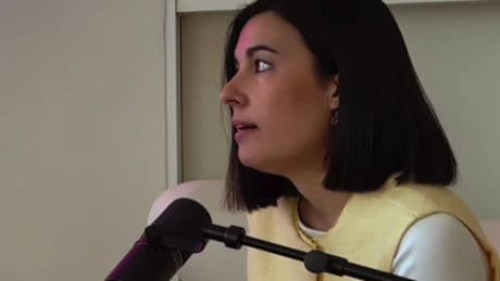 Júlia Martí, psicóloga: ''Si te desbordas cuando alguien se enfada contigo, puede ser porque aprendiste que el amor se podía perder en cualquier momento''