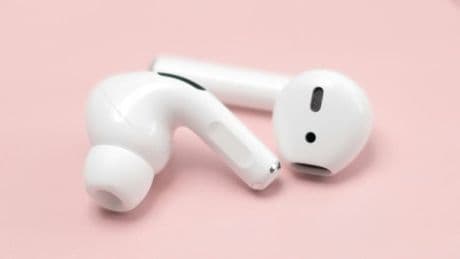 Au sein d'un marché en berne, les Airpods d'Apple prennent le large
