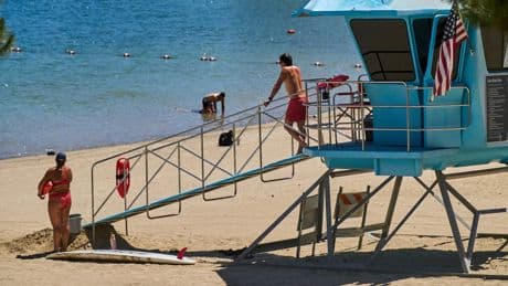 US heat wave smothers Pacific Northwest, poses extreme risk in California and Arizona