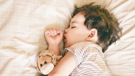 Schlafenszeit: Wann sollte Ihr Kind ins Bett?