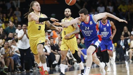 Anadolu Efes, Mersin'i geçti ve adını yarı finale yazdırdı