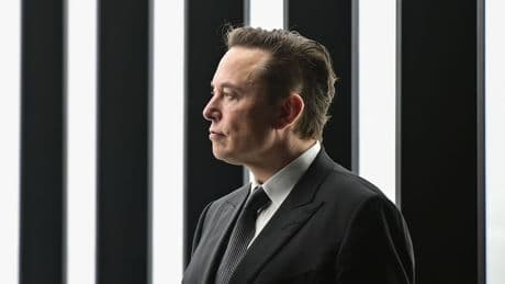 Tesla stellt Musk Milliarden-Aktienpaket in Aussicht - wenn er für zwei Jahre bleibt