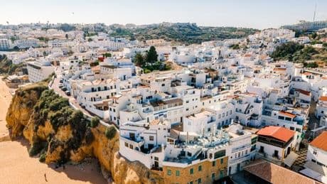 Albufeira horror with chilling similarity in cause of death between two Brits found dead