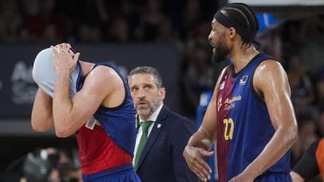 Vuelve el peor Barça el día más inesperado: se jugará las semifinales en la caldera de Málaga