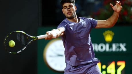 Horario y dónde ver el Carlos Alcaraz - Karen Khachanov de octavos de final del Masters 1.000 de Roma por TV y online en España
