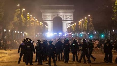 Francia nel caos dopo la vittoria del Psg: due morti a Parigi e 600 arresti