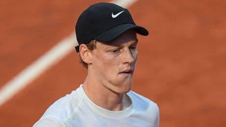 Jannik Sinner injury update after limping in win before Carlos Alcaraz Italian Open final