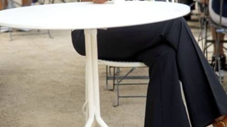 Reza porta alla sbarra "La vita normale" per giudicarla con la letteratura