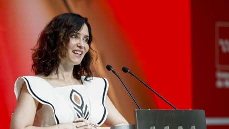 Ayuso celebra la llegada de la F1 a Madrid, "paso decisivo" en su estrategia turística