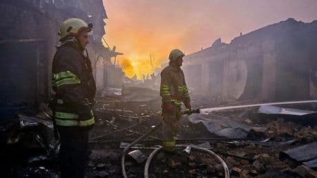 Guerre en Ukraine : la Russie a lancé plus de 500 drones et missiles dans l’ouest du pays, indique Kiev