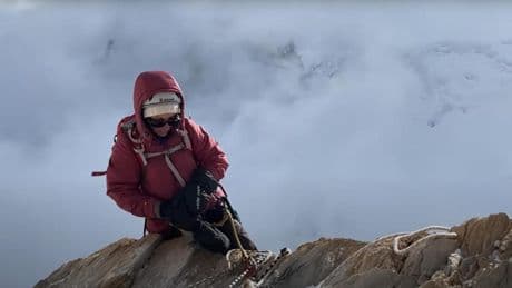 Una montañera rusa suma ocho días atrapada a más de 7.000 metros en el pico Pobeda