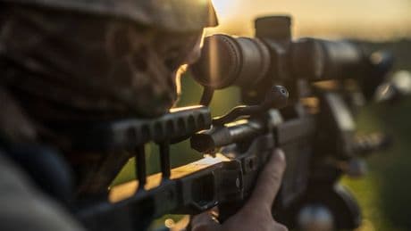 Ukrainischer Scharfschütze trifft mit Weltrekordschuss zwei russische Soldaten