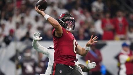 Tampa Bay Buccaneers claim last-gasp win over Houston Texans