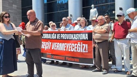 Eskişehir'de AKP yöneticisinin pankart yırtmasına tepki: Çirkin saldırılara ve nefret söylemlerine sessiz kalmayacağız