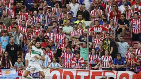 El Elche se mantiene invicto como local ante el Levante en Primera
