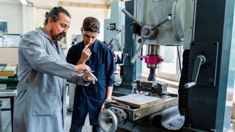 FP Dual: la clave para una formación profesional adaptada al mercado laboral