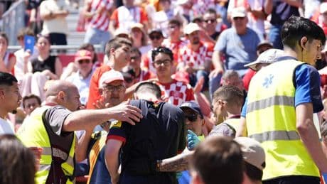 ¡Dos sustos! El Girona-Atleti se detuvo dos veces por urgencias médicas en la grada
