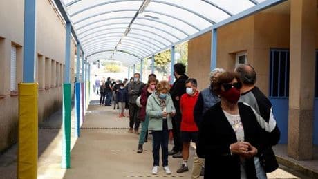 Encuesta CIS: El 80% de los españoles rechazan rebajar la edad de voto a los 16 años como plantea el Gobierno