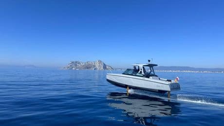 Una empresa sueca impulsa el primer viaje en barco eléctrico para cruzar el estrecho de Gibraltar en una hora
