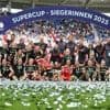 Klassiker in Karlsruhe: „Extrem schön“: Oberdorf-Comeback bei Bayerns Supercup-Sieg