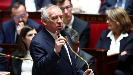Retraites : qu’est-ce que la «prime» pour les seniors, cette proposition nébuleuse avancée par François Bayrou ?