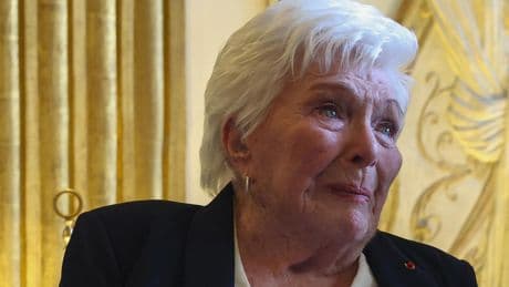 Line Renaud fête ses 97 ans de p’tite folie