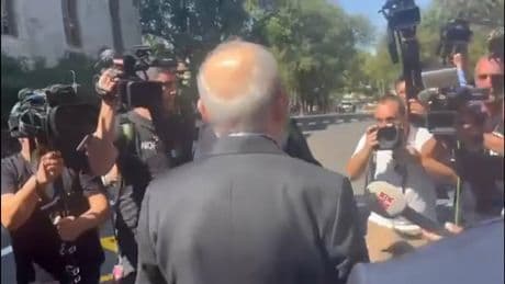 Kılıçdaroğlu duymazdan geldi, sırtını dönüp gitti