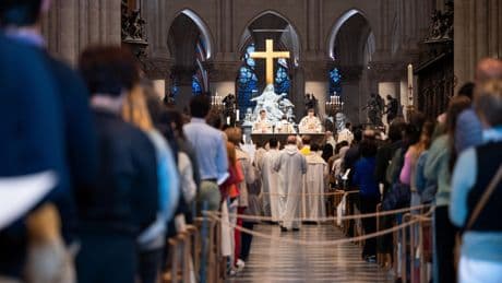 35 000 visiteurs par jour, regain de pèlerinages… Notre-Dame de Paris redevient le monument le plus visité de France