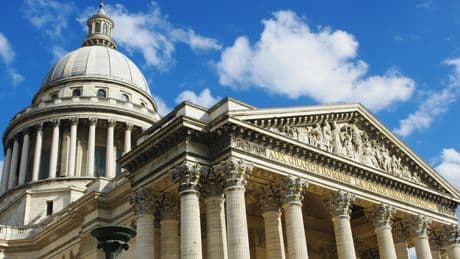 Paris : une adolescente de 17 ans meurt après avoir sauté du haut du Panthéon