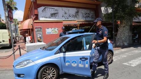 Droga e armi, tre arresti e una denuncia