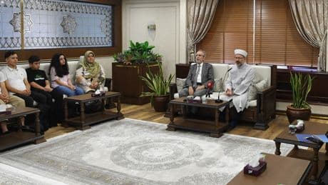 Diyanet İşleri Başkanı Erbaş, Fransa'dan gelen öğrencileri kabul etti: İslam en büyük nimet