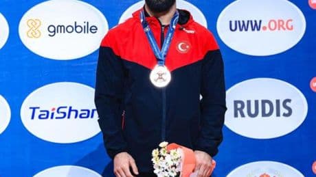 Milli güreşçilerden Moğolistan'da 4 madalya!
