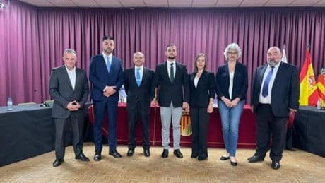 Desbandada de Vox en Valencia: una edil de Náquera pide su paso a no adscritos tras la salida de otro concejal en Torrent