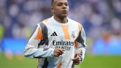 Real Madrid offer fresh Kylian Mbappe update after star forward hospitalised
