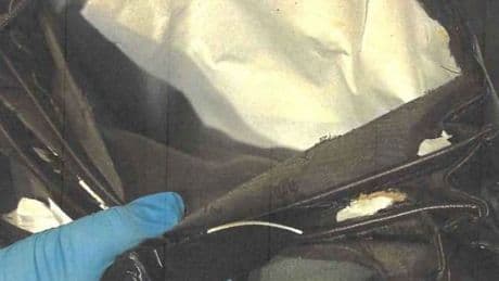 Schmuggler am BER geschnappt - 5 Kilogramm Heroin in Handtaschen eingenäht!