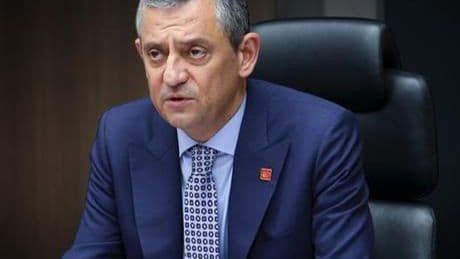CHP’de 'gelmezler' polemiği
