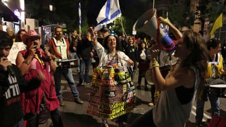 Israël: les familles d'otages retenus à Gaza de nouveau réunies à Jérusalem pour réclamer une trêve